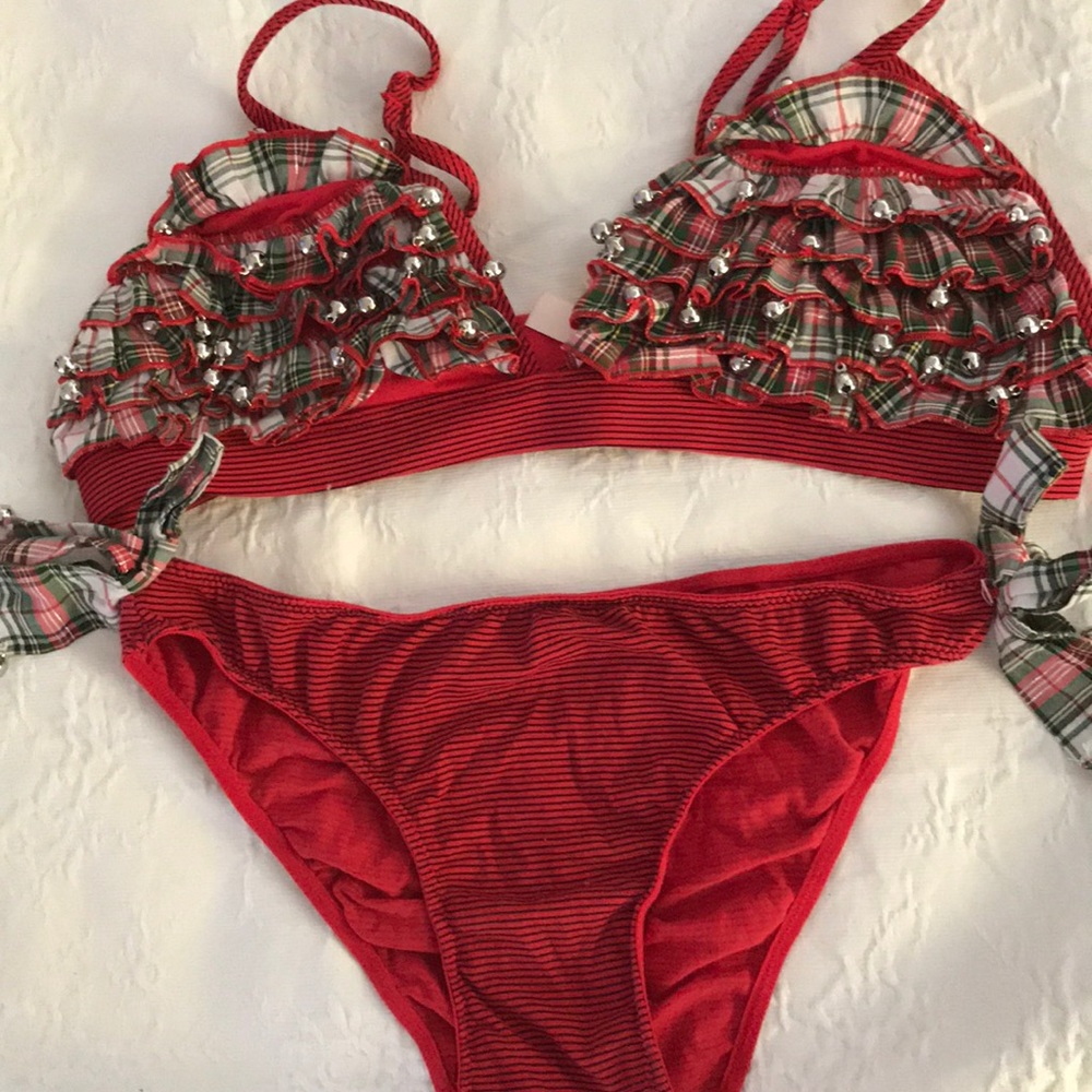 Victoria secret jingle bell set